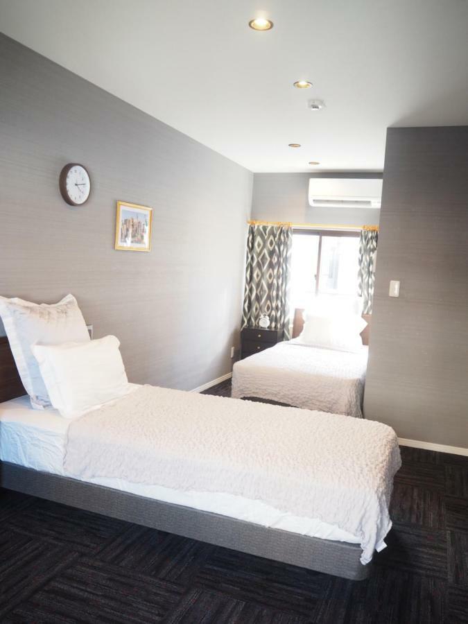 Guest House Bostons Niigata Exterior photo